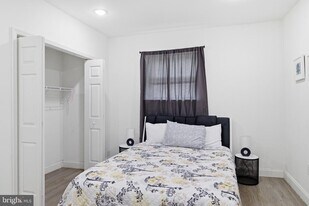 925 N Broad St in Philadelphia, PA - Building Photo