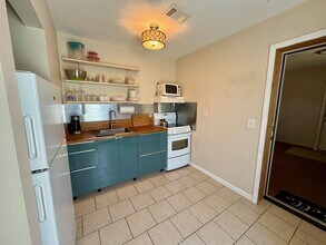 115 Ellis Ln in Eastpoint, FL - Building Photo - Building Photo
