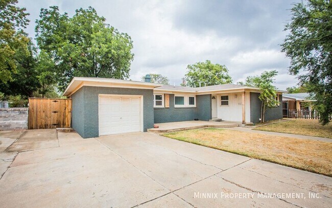 property at 4316 44th St