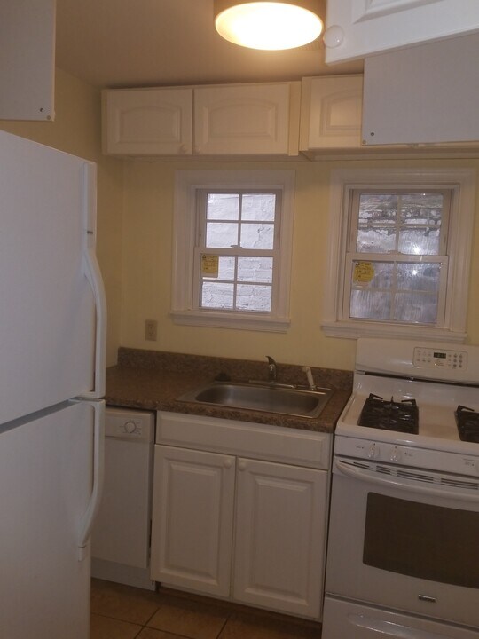 1447 William St, Unit 1 Photo