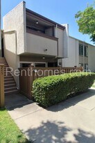 3550 Ruffin Rd in San Diego, CA - Building Photo