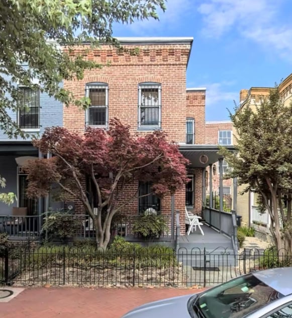 property at 1914 5th St NW