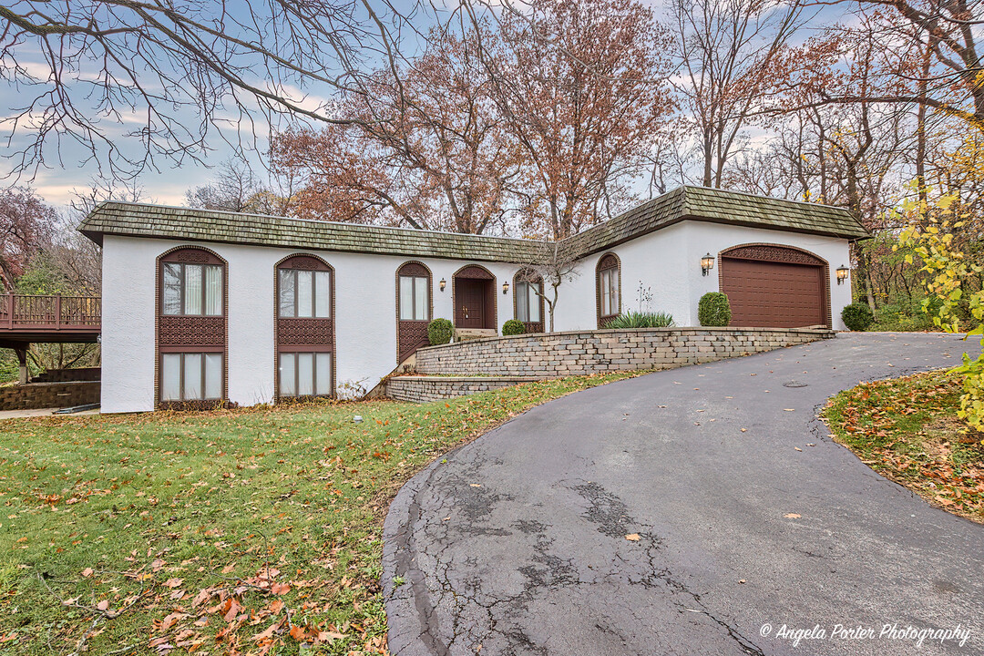 6413 Vermont Trail in Crystal Lake, IL - Foto de edificio