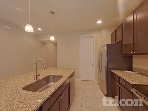 371 Buchannan Dr in Davenport, FL - Building Photo - Building Photo