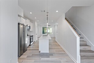 2702 Winbern St in Houston, TX - Building Photo