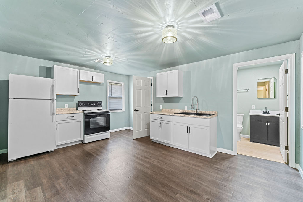518 Dakota St in Oshkosh, WI - Building Photo
