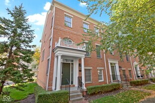 12922 Ives Way in Carmel, IN - Building Photo