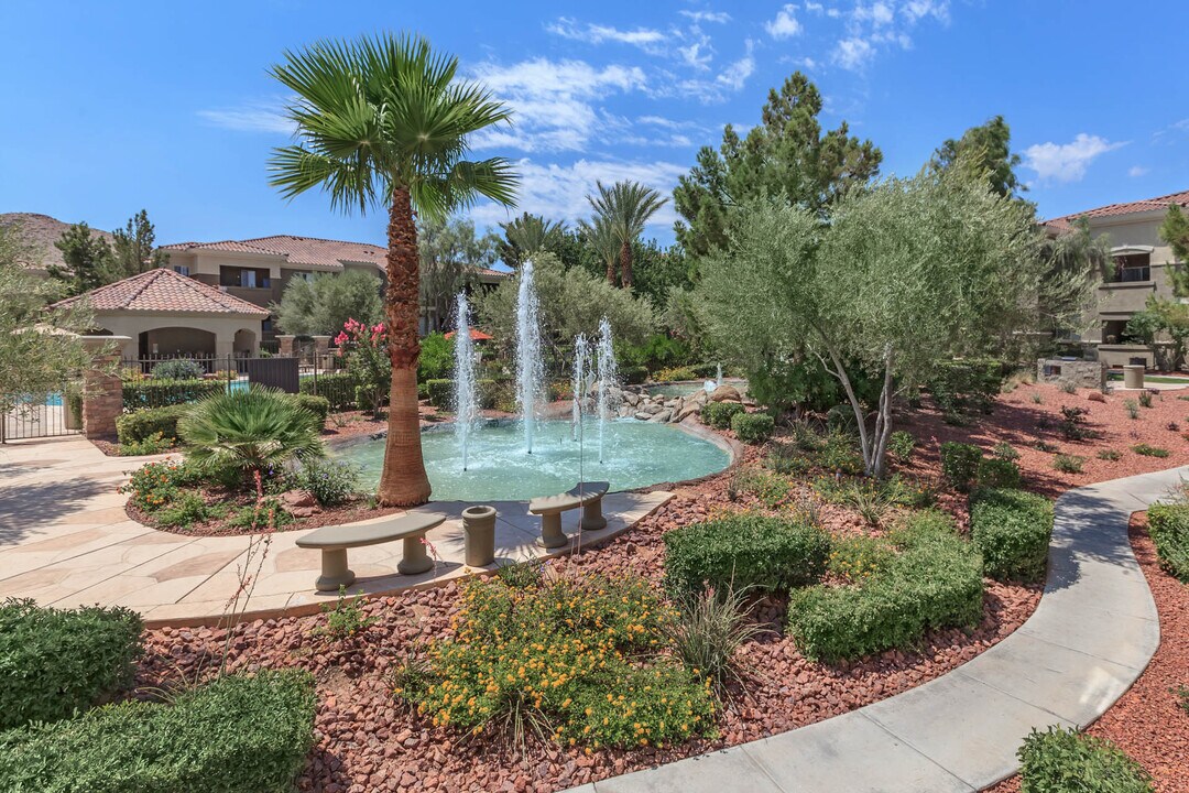 The Fairways by Picerne in Las Vegas, NV - Foto de edificio