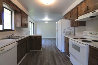 500 S Buchanan Pl in Kennewick, WA - Building Photo - Building Photo