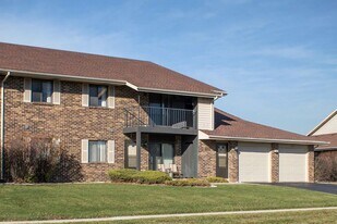 7911 60th Ave in Kenosha, WI - Building Photo
