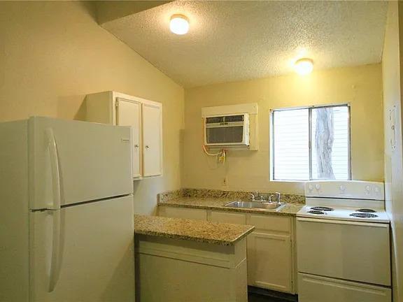 2302 Leon St-Unit -1 in Austin, TX - Building Photo - Building Photo