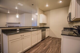 2114 10th St in Lubbock, TX - Building Photo - Building Photo