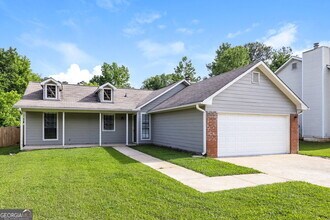 527 Brookfield Way in Jonesboro, GA - Building Photo - Building Photo