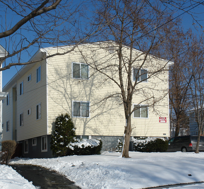 1412 Spring St in Syracuse, NY - Building Photo - Building Photo