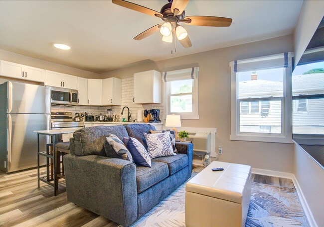 156 Rodney Ct in Madison, WI - Foto de edificio - Building Photo