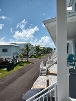 10877 Overseas Hwy, Unit 96 in Marathon, FL - Building Photo