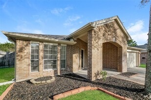 19402 Arbor Pines Ln in Humble, TX - Building Photo