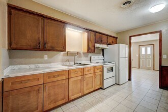 2709 Hawkins St in Choctaw, OK - Building Photo - Building Photo