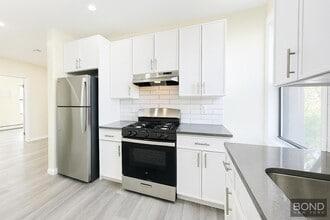 261 Manhattan Ave in Brooklyn, NY - Building Photo - Building Photo