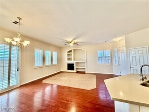 273 Kyland Cove Ave in Las Vegas, NV - Building Photo - Building Photo