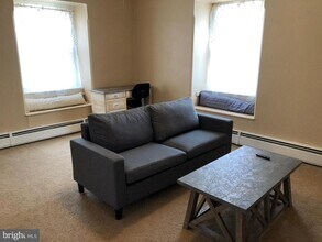 50 E Court St-Unit -3 in Doylestown, PA - Foto de edificio - Building Photo