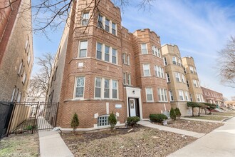 8618 S Ingleside Ave in Chicago, IL - Building Photo - Building Photo