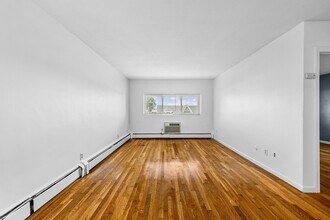 135 Neponset Ave in Boston, MA - Building Photo - Building Photo