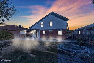 1049 Desierto Luna St in El Paso, TX - Building Photo - Building Photo