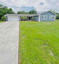 2118 SE Morningside Blvd in Port St. Lucie, FL - Building Photo