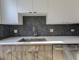 2122 W Belmont Ave, Unit 1 in Chicago, IL - Building Photo