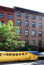 411 W 21st St in New York, NY - Building Photo - Building Photo