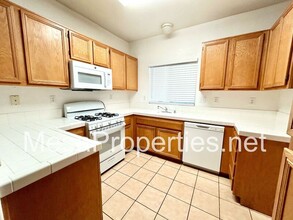 14316 Jackrabbit Ln in Victorville, CA - Building Photo - Building Photo