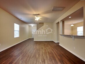 251 Old Carolina Dr in Goose Creek, SC - Foto de edificio - Building Photo