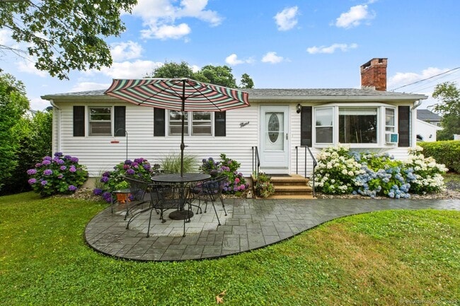 property at 9 Sols Point Rd