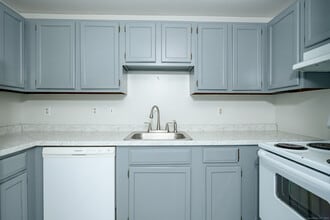 252 Harrisville Rd in Woodstock, CT - Building Photo - Building Photo