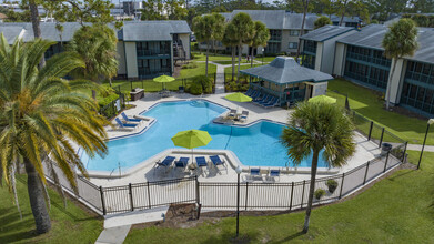 Enclave at Lake Ellenor in Orlando, FL - Building Photo - Building Photo