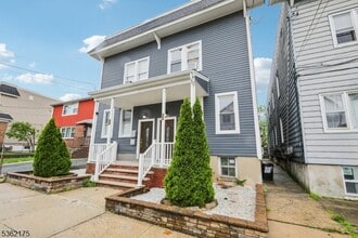 92 Windsor St in Kearny, NJ - Building Photo - Building Photo