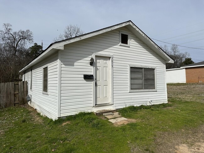 property at 3815 Pine St