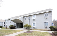 Branford Hills Apartments in Branford, CT - Foto de edificio - Building Photo