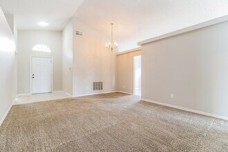 2331 Cobblefield Cir in Apopka, FL - Foto de edificio - Building Photo