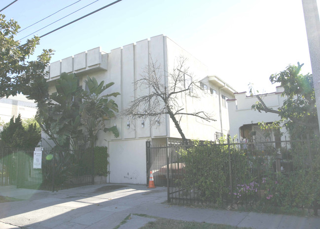 1254 N Gower St in Los Angeles, CA - Building Photo - Building Photo