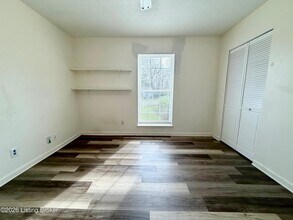 11615 Eastport Dr in Louisville, KY - Building Photo - Building Photo