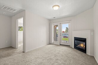 293 NW Greenwood Ave in Redmond, OR - Building Photo - Building Photo