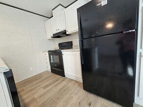 1026 Myakka Dr in North Fort Myers, FL - Building Photo - Building Photo