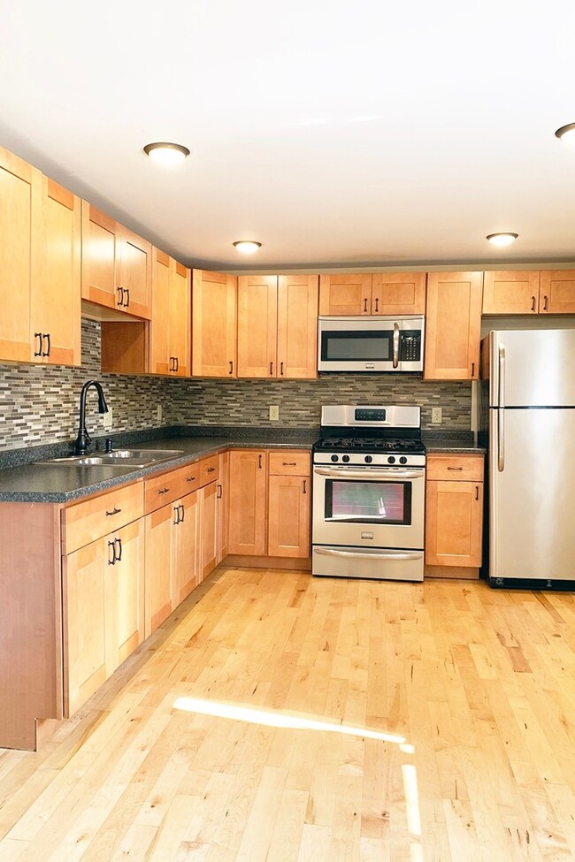 152 North St in Burlington, VT - Building Photo - Building Photo