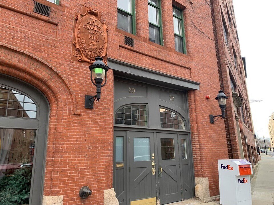 18-22 Essex St in Haverhill, MA - Building Photo