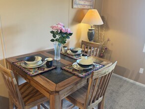 150 E Los Mangos in Green Valley, AZ - Building Photo - Building Photo