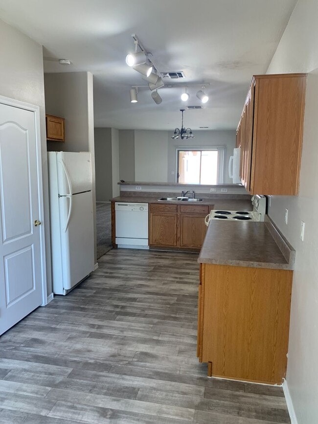 6819 S 37th Dr in Phoenix, AZ - Building Photo - Building Photo