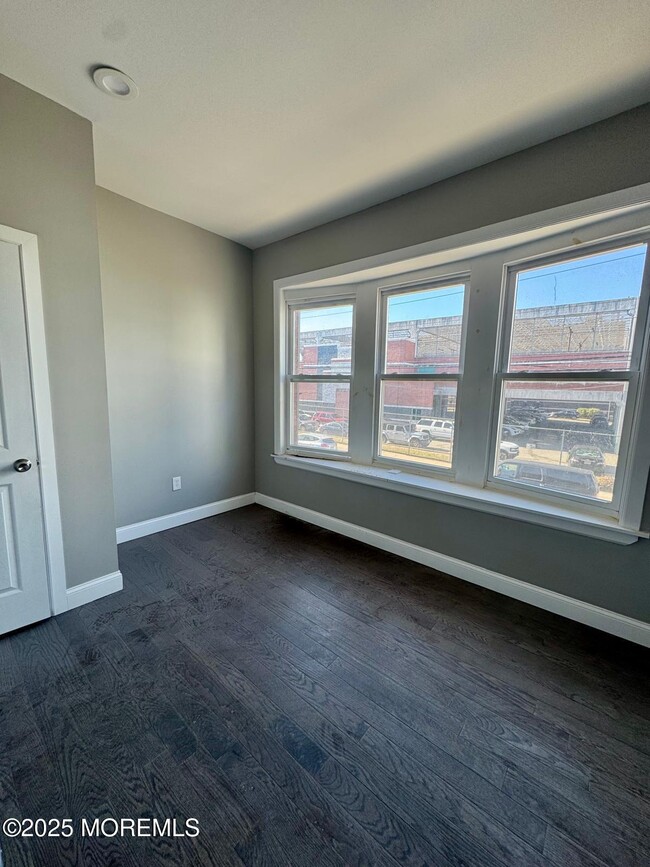 219 Sussex Ave in Newark, NJ - Building Photo - Building Photo