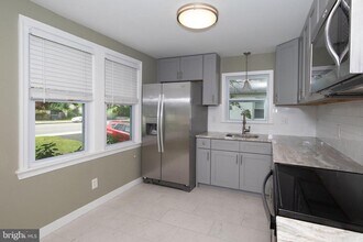 732 N Tyson Ave in Glenside, PA - Building Photo - Building Photo